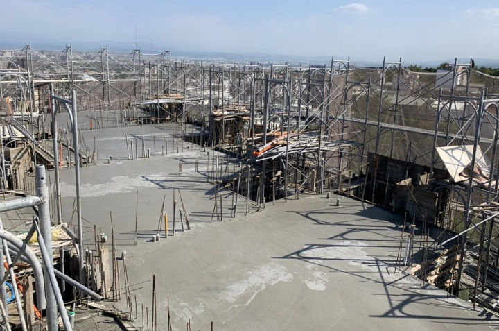 C1.2 區屋頂版灌漿.jpg