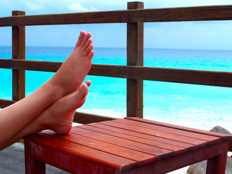 Keep Your Feet Healthy This Summer: Expert Podiatry Advice for Warmer Months