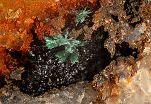 156-1066-04 Malachite Mine du Roux (Hts
