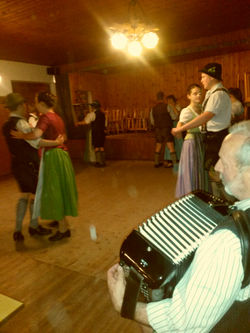 Plattler_mit_Musiker