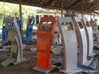 Fabrikasi Kiosk Layar Sentuh