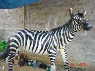 Pembuatan Patung Fiberglass
