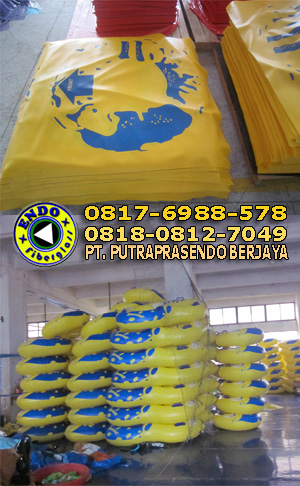 ban pelampung renang