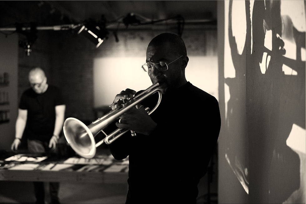 The third member of this jazz band? A painter.