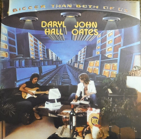 Daryl Hall & John Oates – Bigger Than Both Of Us