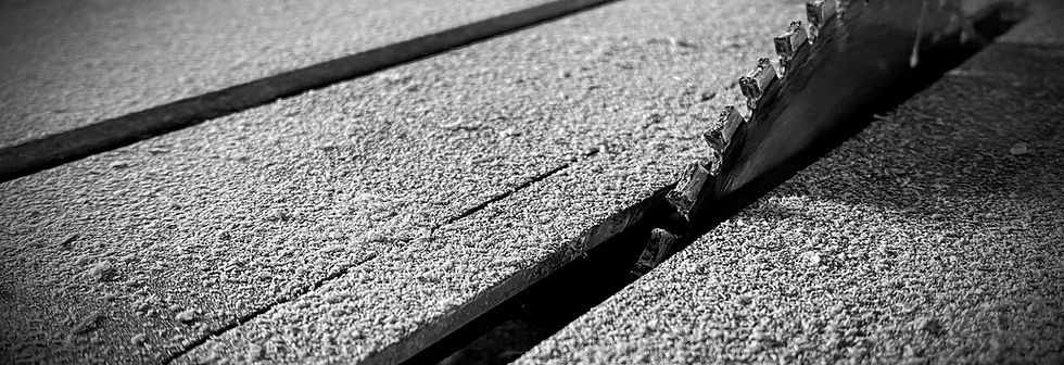 Electric Saw_edited.jpg