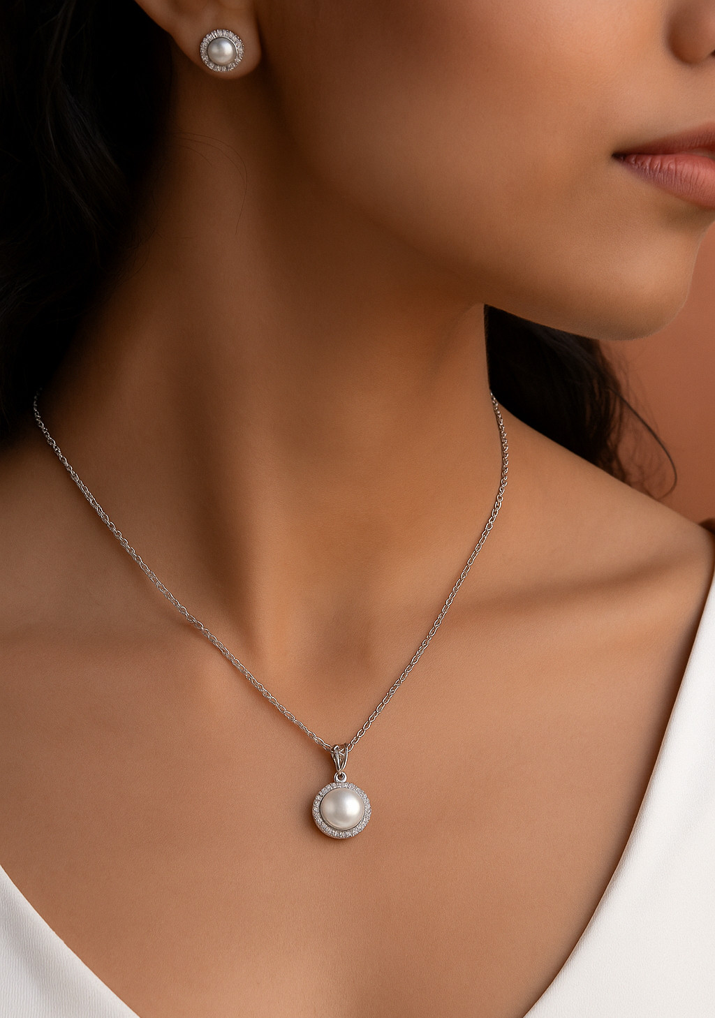 Pearl necklace and earring set