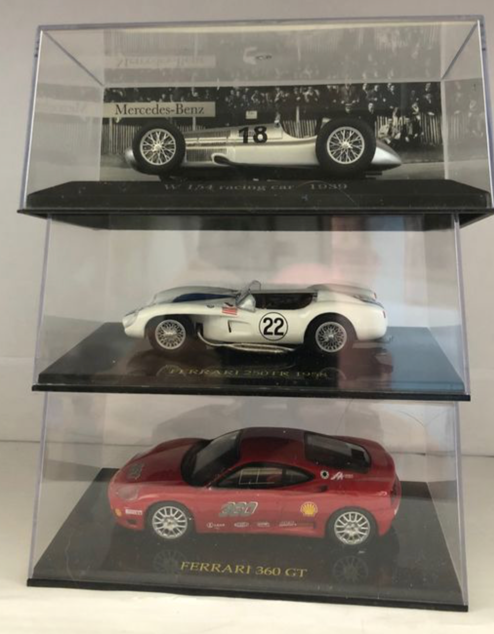#36 Onbekend 1:43 Scale Model of 2 Ferraris and 1 Mercedes