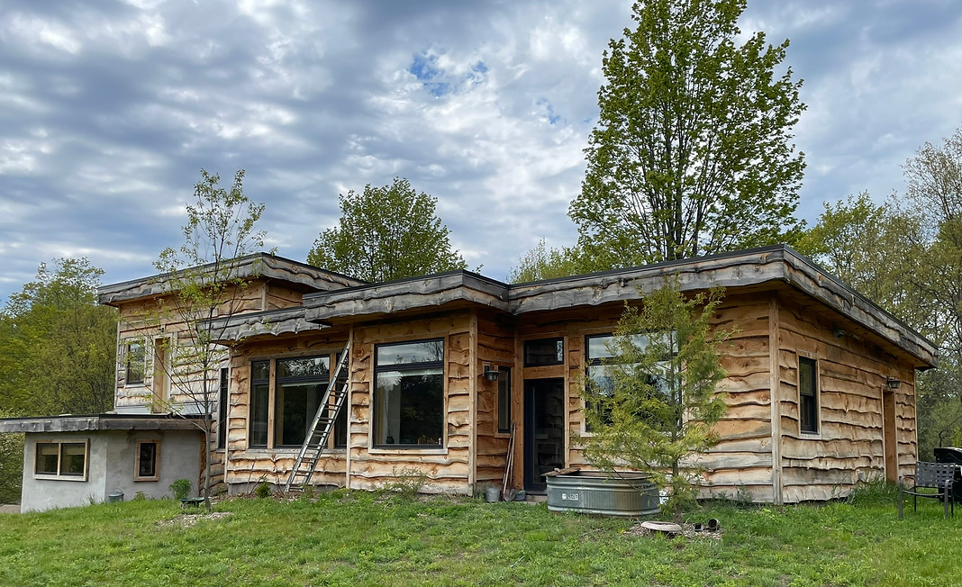 24 TraverseBay TeacherHouse 01.JPEG
