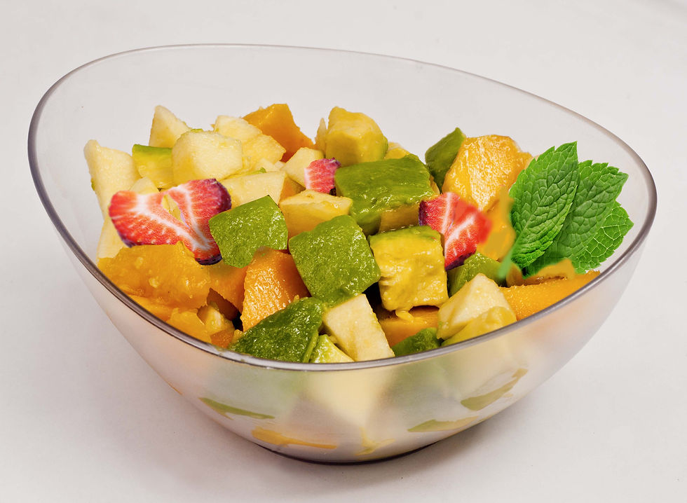 saladaeira com salada frutas