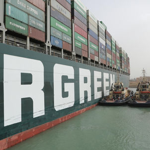 SCA praises offers of international aid to re-float container vessel