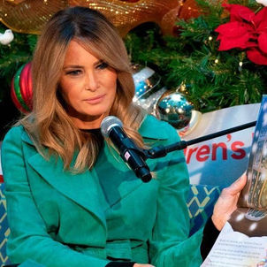 بعد "واقعة الكمامة".. البيت الأبيض يدافع عن ميلانيا