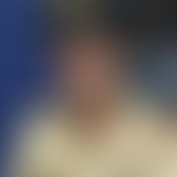 إصابة 27 شخصاً بإصابات متفاوتة في حادث اصطدام بين حافلة وشاحنة