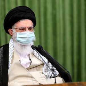 خامنئي يعزي ميتة في ميت.. وسخرية على مواقع التواصل