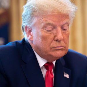 ترامب يعفو عن محكومين و قتلة