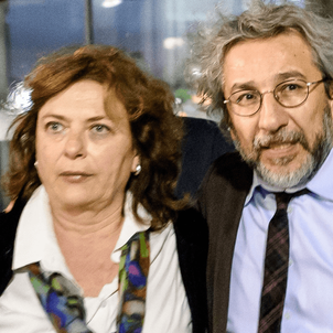 تركيا تحكم على صحافي معارض لأردوغان بالسجن 27 عاماً