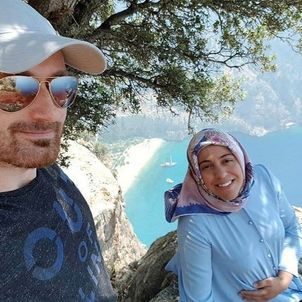 سائح يلتقط فيديو اللحظات الأخيرة للحامل التي رماها زوجها من قمة جبل في تركيا