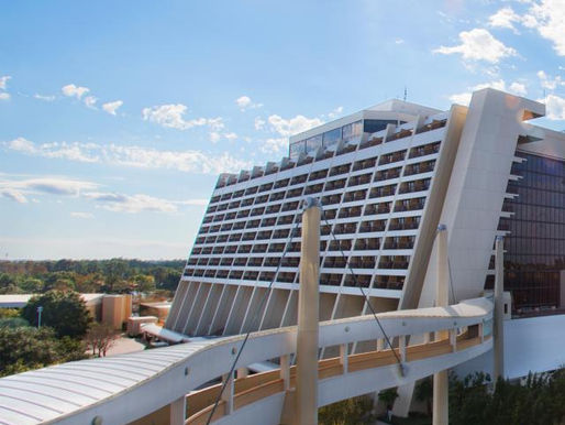 Hurricane Ian Latest: Disney World Waiving Change & Cancelation Fees For Hotel Reservations