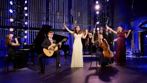 Grammy-nominated violinist, Jenny Oaks Baker to perform holiday concert, Joy to the World in Windermere