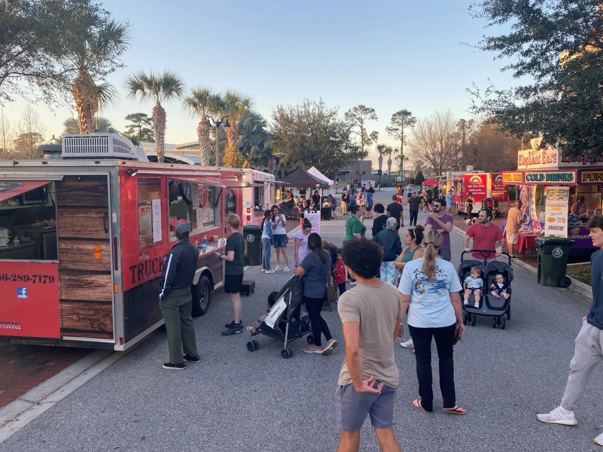 Are you hungry? Head on over to the Oviedo Food Truck Jam at Oviedo's Center Lake Park!
