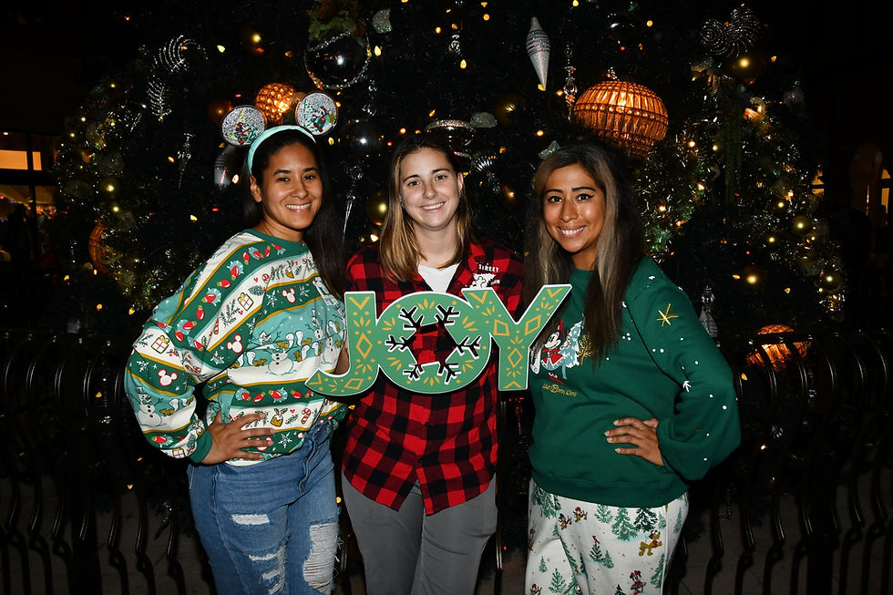 Disney PhotoPass Holiday Shots At Disney Springs