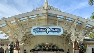 Cocktails Available At The Crystal Palace: Yet Another Restaurant In Magic Kingdom Serving Liquor