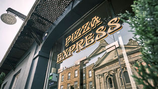 U.K. pizza chain Pizza Express is planning to conquer the U.S., opening it's first restaurants in Orlando and Tampa