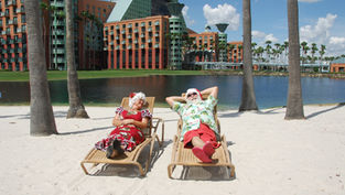 Celebrate The Holidays at Santa's Favorite Resort: The Disney World Swan & Dolphin Resort