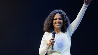 Gospel Icon CeCe Winans brings her "Come Worship" Tour to Orlando's Addition Financial Arena on Oct. 27
