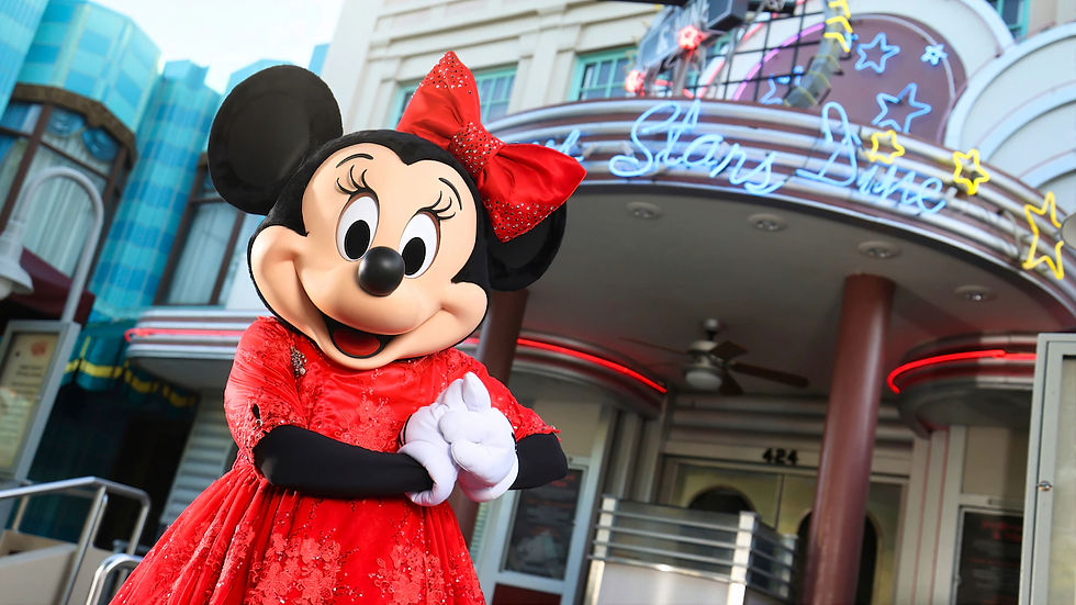 See Minnie Mouse and Friends at Minnie’s Holiday Dine