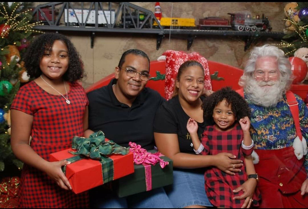 Santa’s Workshop Experience returns to ICON Park with free carousel rides and holiday cheer!