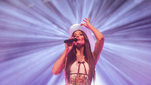 Country superstar Kacey Musgraves brings spectacular Deeper Well World Tour to Tampa and Orlando