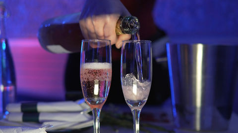 ICEBAR Orlando is hosting 2025 Cocktails & Kisses Valentine’s Weekend Celebration from February 13-16
