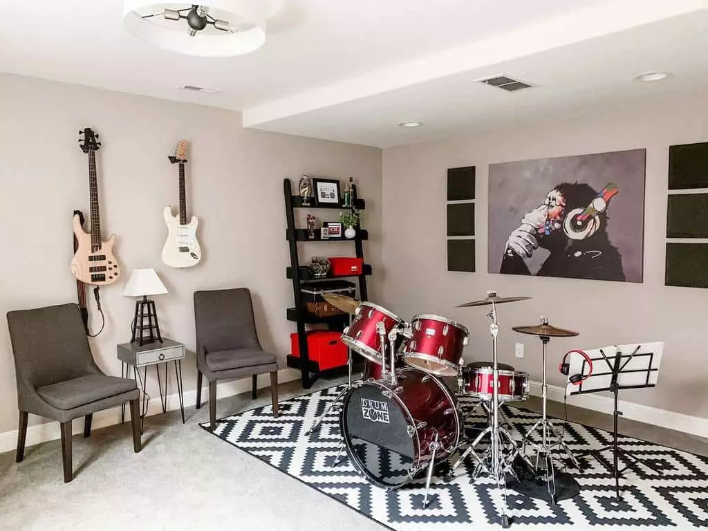 music-room-decor-ideas.webp
