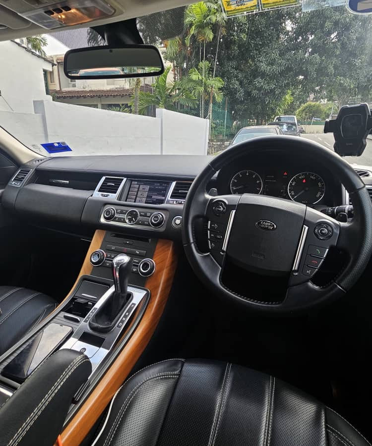 Thumbnail: 2012 Range Rover Sport HSE  5.0 V8