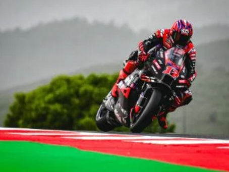 Maverick Viñales vence a corrida curta em Portugal à frente de Márquez