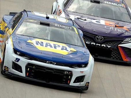 Chase Elliott vence corrida adiada da NASCAR em Dover