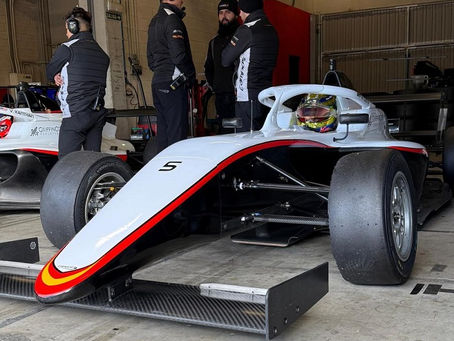 F4 Espanhola: Miguel Costa fatura duplo top-5 entre os Rookies em Aragón