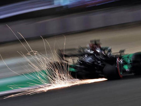 A volta da pole onboard de Hamilton no Catar com o Adauto