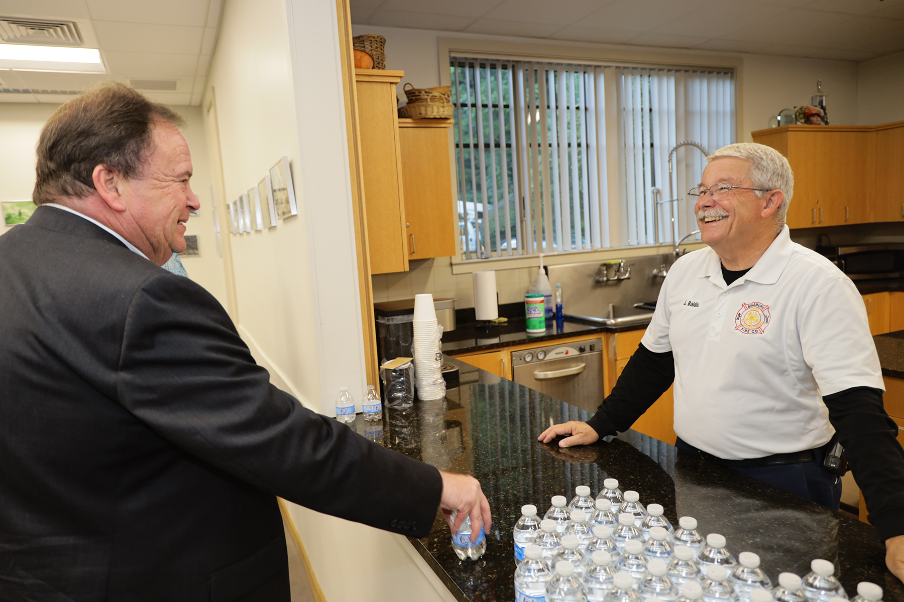 Simsbury enters into contract negotiations with Town Manager candidate