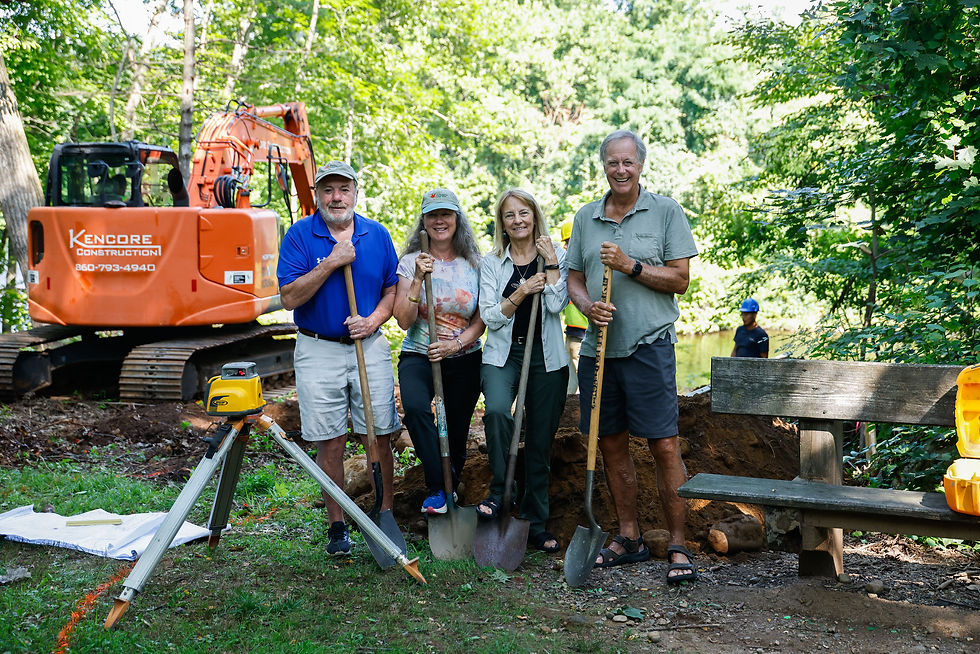 w Campaign Co-Chair Cate Grady-Benson and Project Manager Steve Nelson with Polly’s Pier leadership donors Sarah and Dan Hincks.