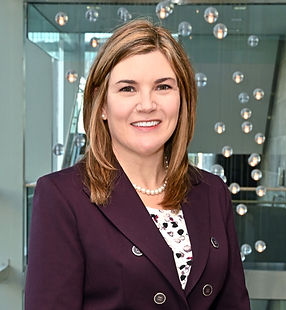 Rebecca Auer_edited_edited.png