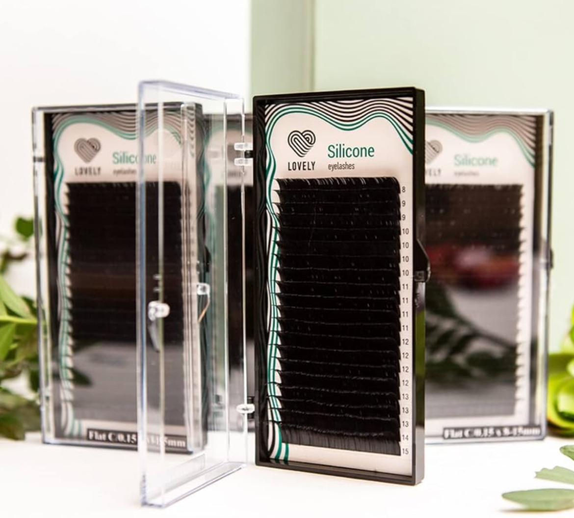 LOVELY EYELASH EXTENSIONS