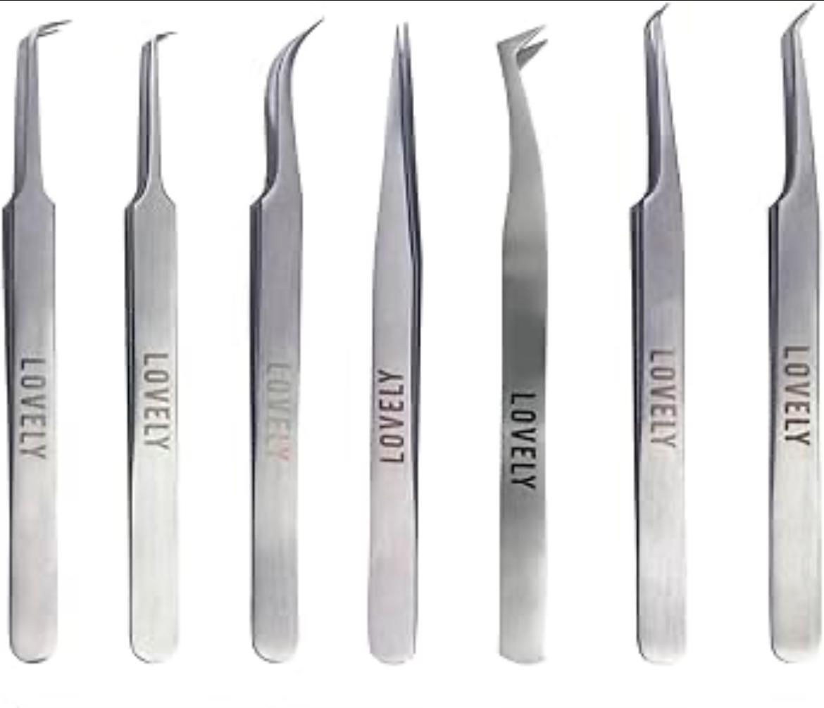 LOVELY TWEEZERS