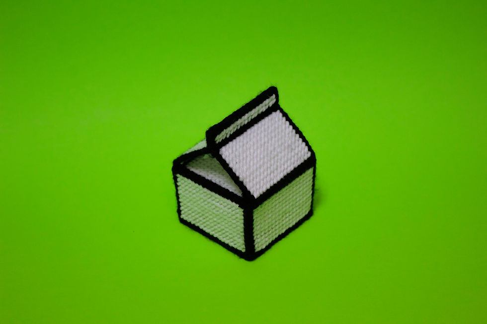 b + w milk paperweight