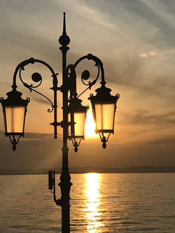 20190921_164906751_iOS