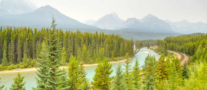 バンフ発 ヨーホー国立公園観光 ご夫婦の旅