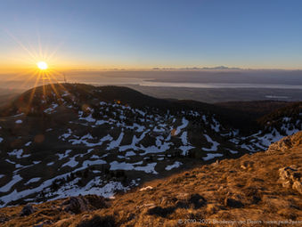 Breakfast with sunrise over the Alps