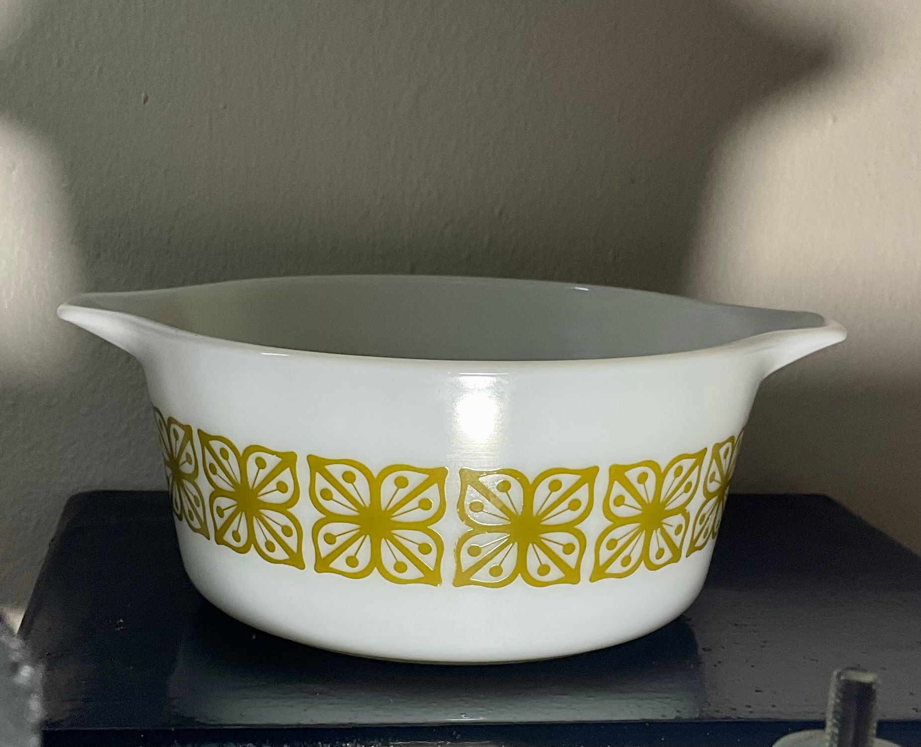 Pyrex Verde Casserole