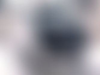 UN MICROAUTO DE LOS 50 CON OTRA MARCA Y UN MOTOR ELÉCTRICO